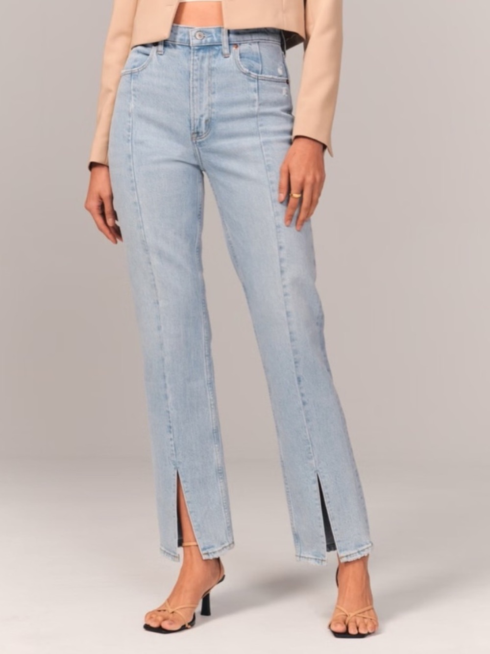 Abercrombie & Fitch The 90s Straight Ultra High Rise light wash jeans size 26